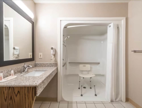 Imagen de la habitación del Hotel Super 8 By Wyndham Alexander City. Foto 12