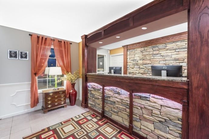 Imagen de los interiores del Hotel Super 8 By Wyndham Alexander City. Foto 19