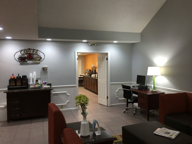 Imagen del bar/restaurante del Hotel Super 8 By Wyndham Alexander City. Foto 2