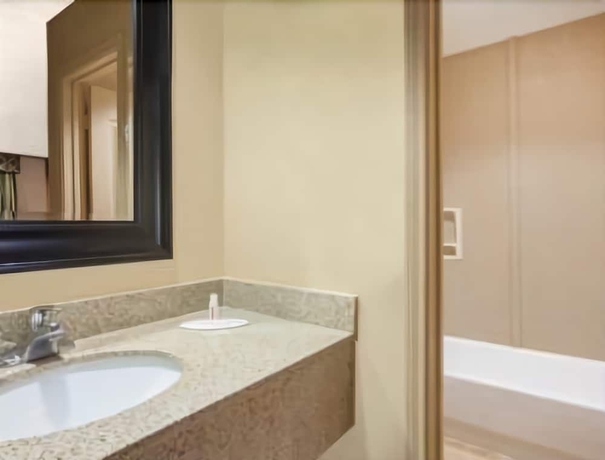 Imagen de la habitación del Hotel Super 8 By Wyndham Alexander City. Foto 13