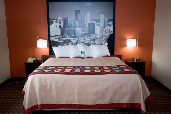 Imagen de la habitación del Hotel Super 8 By Wyndham Altoona, Altoona. Foto 1