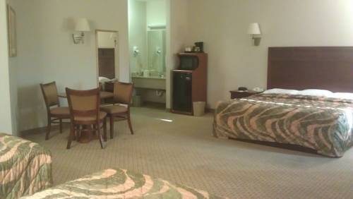 Imagen de la habitación del Hotel Super 8 By Wyndham Alvarado. Foto 4