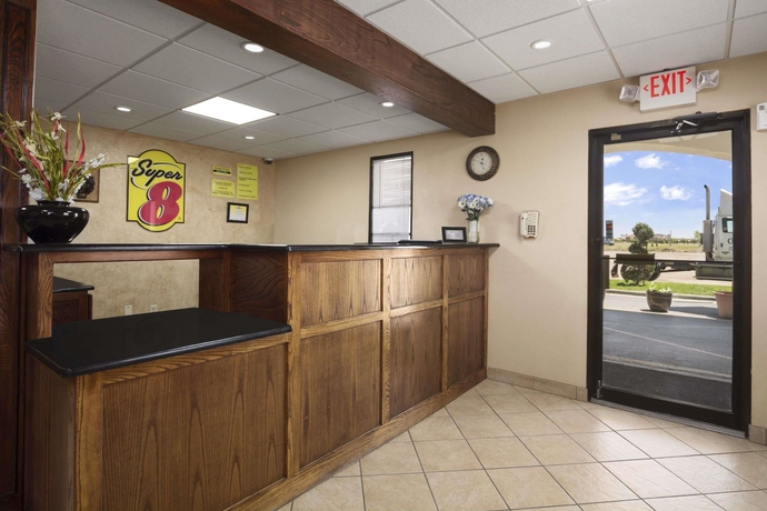 Imagen de los interiores del Hotel Super 8 By Wyndham Amarillo. Foto 9