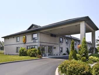 Imagen general del Hotel Super 8 By Wyndham Ambassador Bridge Windsor On. Foto 2