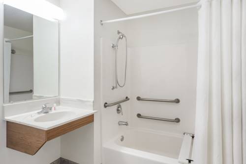 Imagen de la habitación del Hotel Super 8 By Wyndham Ames. Foto 4
