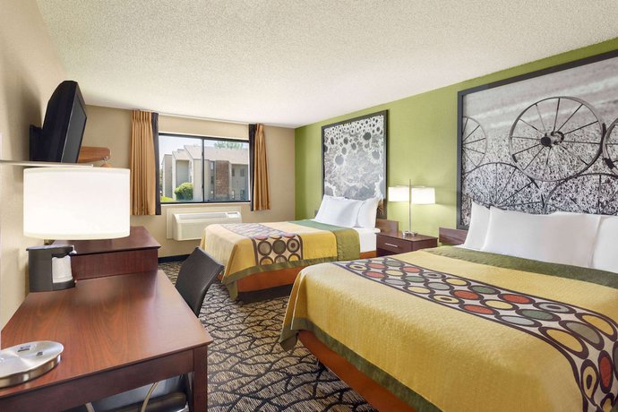 Imagen de la habitación del Hotel Super 8 By Wyndham Ankeny/des Moines Area. Foto 9