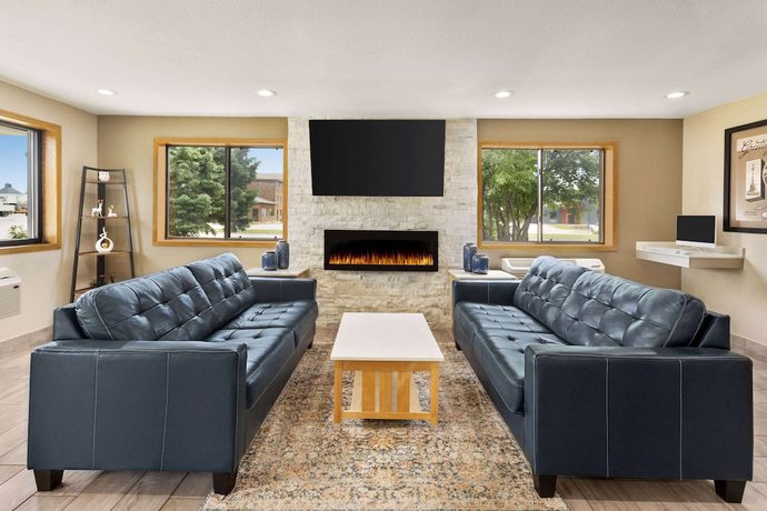 Imagen de los interiores del Hotel Super 8 By Wyndham Ankeny/des Moines Area. Foto 17