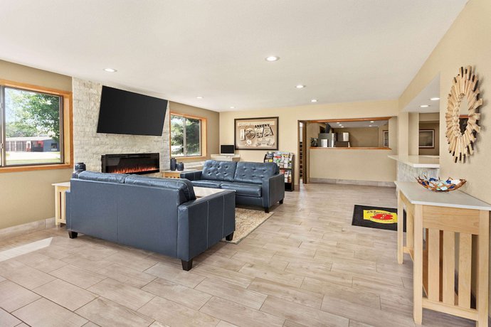 Imagen de los interiores del Hotel Super 8 By Wyndham Ankeny/des Moines Area. Foto 18