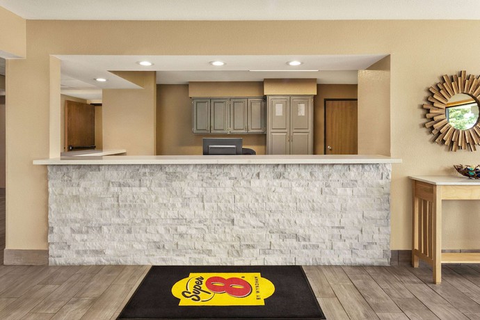 Imagen de los interiores del Hotel Super 8 By Wyndham Ankeny/des Moines Area. Foto 20