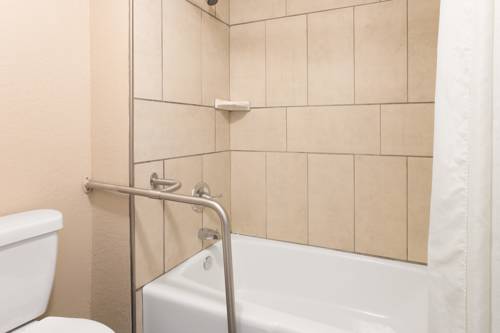 Imagen de la habitación del Hotel Super 8 By Wyndham Asheville Airport. Foto 9
