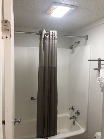 Imagen de la habitación del Hotel Super 8 By Wyndham Asheville/biltmore. Foto 8