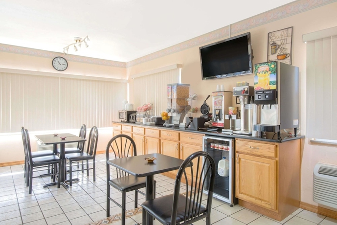Imagen del bar/restaurante del Hotel Super 8 By Wyndham Ashland, Ashland. Foto 3