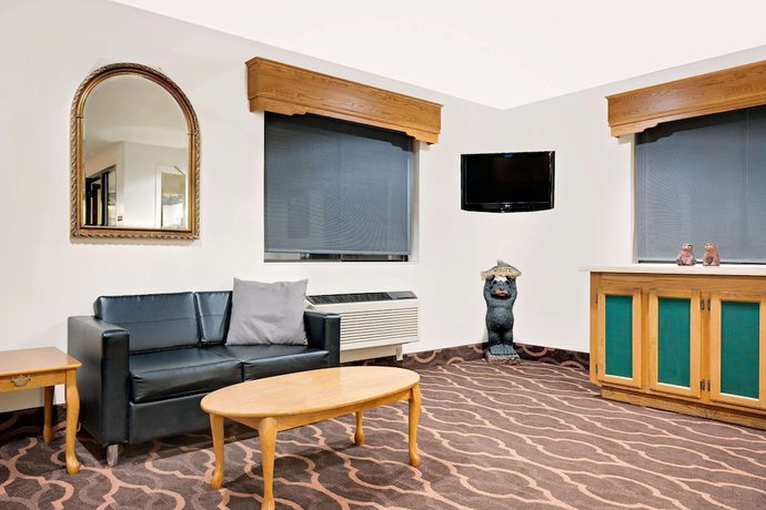 Imagen de los interiores del Hotel Super 8 By Wyndham Ashland, Ashland. Foto 19