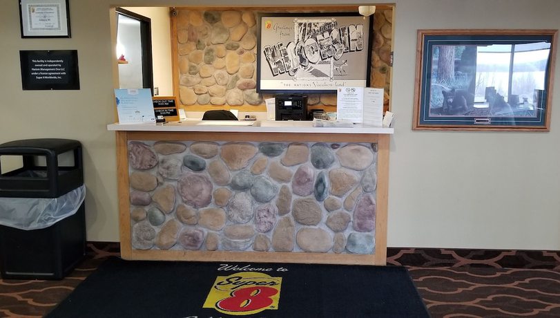 Imagen de los interiores del Hotel Super 8 By Wyndham Ashland, Ashland. Foto 20