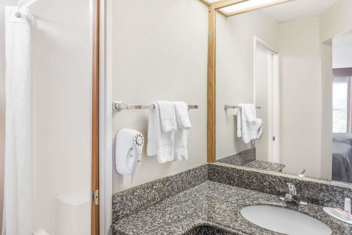 Imagen de la habitación del Hotel Super 8 By Wyndham Athens. Foto 9