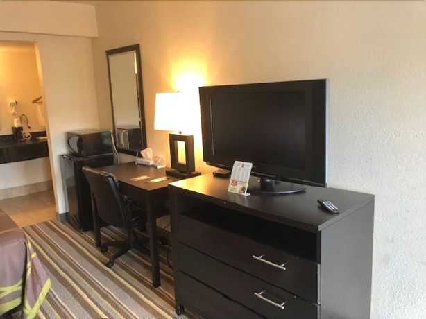 Imagen de la habitación del Hotel Super 8 By Wyndham Augusta, Augusta. Foto 4