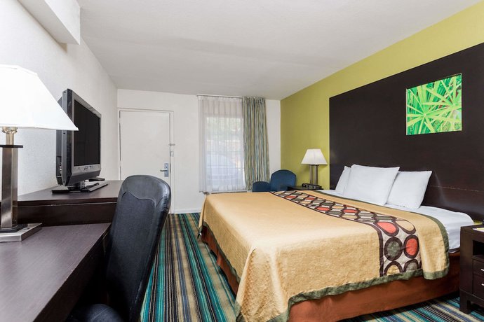 Imagen de la habitación del Hotel Super 8 By Wyndham Augusta, Augusta. Foto 6