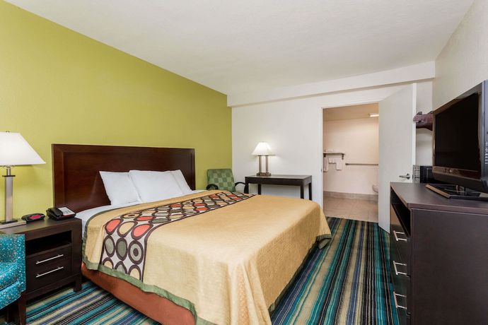 Imagen de la habitación del Hotel Super 8 By Wyndham Augusta, Augusta. Foto 9