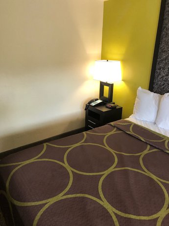 Imagen de la habitación del Hotel Super 8 By Wyndham Augusta, Augusta. Foto 10