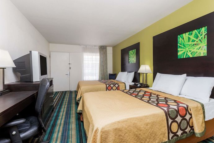 Imagen de la habitación del Hotel Super 8 By Wyndham Augusta, Augusta. Foto 13