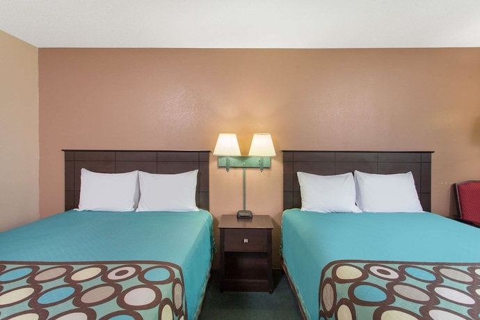 Imagen de la habitación del Hotel Super 8 By Wyndham Austin Mn. Foto 4