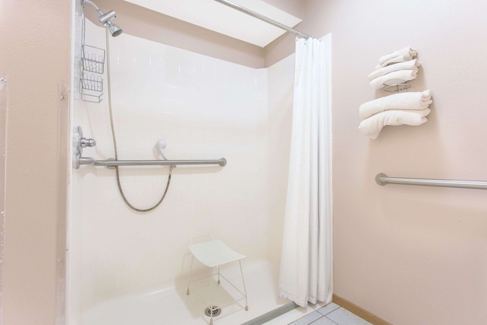 Imagen de la habitación del Hotel Super 8 By Wyndham Austin Mn. Foto 14