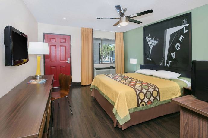 Imagen de la habitación del Hotel Super 8 By Wyndham Austin University/downtown Area. Foto 8