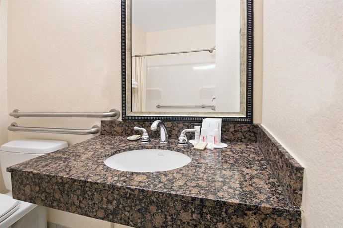 Imagen de la habitación del Hotel Super 8 By Wyndham Austin/airport South. Foto 11