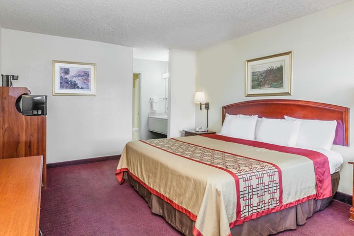 Imagen de la habitación del Hotel Super 8 By Wyndham Bakersfield/central. Foto 8