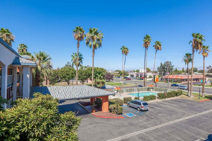Imagen general del Hotel Super 8 By Wyndham Bakersfield/central. Foto 1