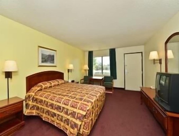 Imagen de la habitación del Hotel Super 8 By Wyndham Bakersfield/central. Foto 12