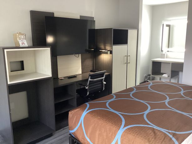 Imagen de la habitación del Hotel Super 8 By Wyndham Baltimore Northwest. Foto 6