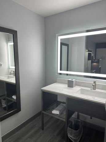 Imagen de la habitación del Hotel Super 8 By Wyndham Baltimore Northwest. Foto 8