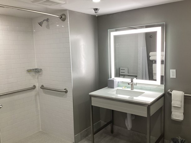 Imagen de la habitación del Hotel Super 8 By Wyndham Baltimore Northwest. Foto 14