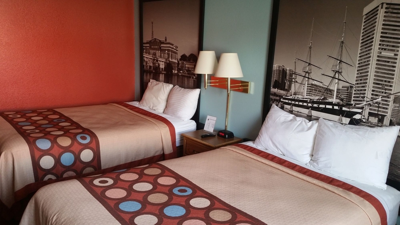 Imagen de la habitación del Hotel Super 8 By Wyndham Baltimore/essex Area. Foto 5