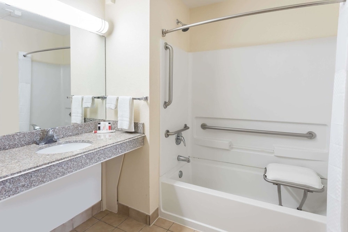 Imagen de la habitación del Hotel Super 8 By Wyndham Baton Rouge/i-10. Foto 13
