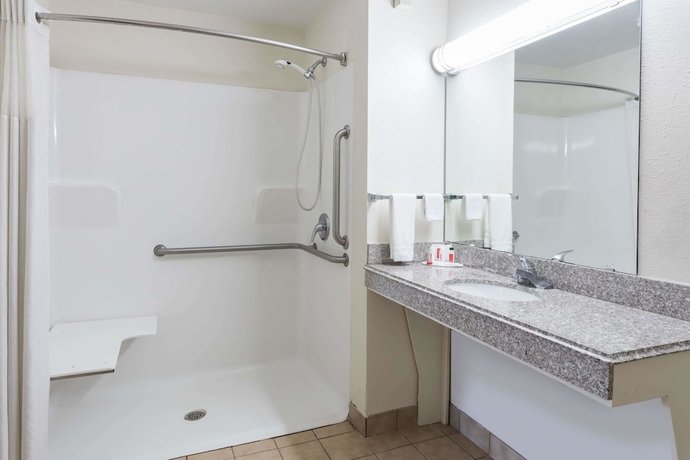 Imagen de la habitación del Hotel Super 8 By Wyndham Baton Rouge/i-10. Foto 14