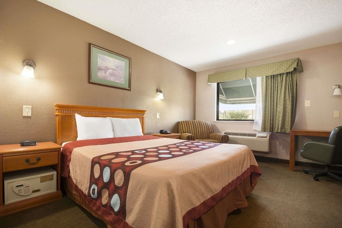 Imagen de la habitación del Hotel Super 8 By Wyndham Baton Rouge/i-12. Foto 7