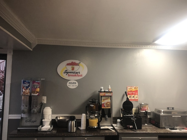 Imagen del bar/restaurante del Hotel Super 8 By Wyndham Baton Rouge/i-12. Foto 3