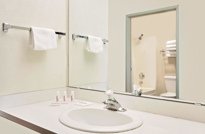 Imagen de la habitación del Hotel Super 8 By Wyndham Battle Mountain. Foto 6