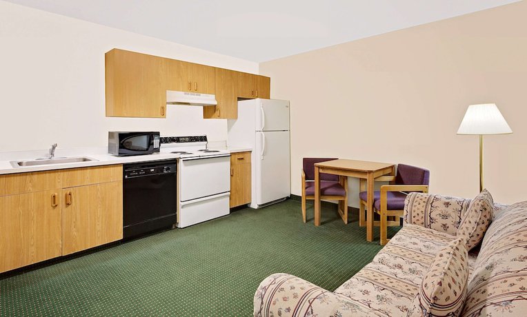 Imagen de la habitación del Hotel Super 8 By Wyndham Battle Mountain. Foto 11