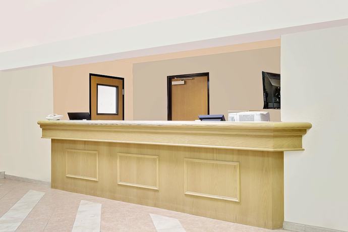 Imagen de los interiores del Hotel Super 8 By Wyndham Battle Mountain. Foto 12