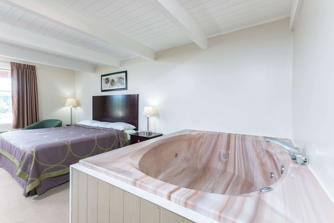 Imagen de la habitación del Hotel Super 8 By Wyndham Beaver Falls. Foto 7