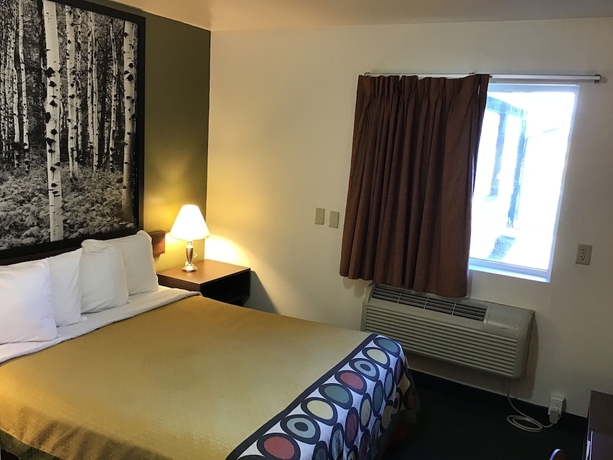 Imagen de la habitación del Hotel Super 8 By Wyndham Belgrade/bozeman Airport. Foto 5