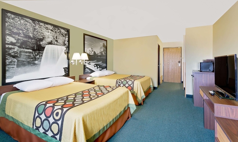 Imagen de la habitación del Hotel Super 8 By Wyndham Belgrade/bozeman Airport. Foto 6