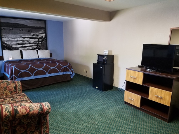 Imagen de la habitación del Hotel Super 8 By Wyndham Bentonville. Foto 11