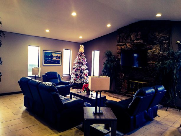 Imagen de los interiores del Hotel Super 8 By Wyndham Billings. Foto 18