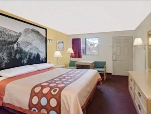 Imagen de la habitación del Hotel Super 8 By Wyndham Bishop. Foto 12