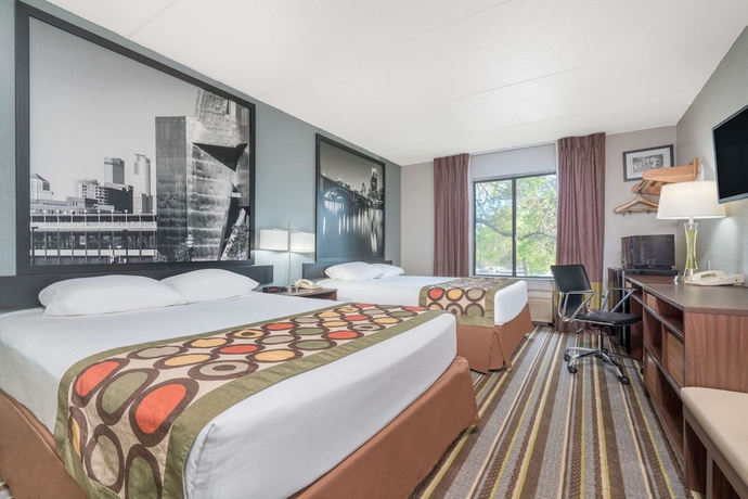 Imagen de la habitación del Hotel Super 8 By Wyndham Bloomington/airport. Foto 4