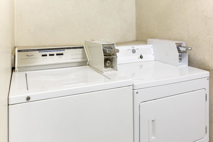 Imagen de los interiores del Hotel Super 8 By Wyndham Bossier City/shreveport Area. Foto 19